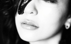 18禁女裸乳扒开腿免费视频